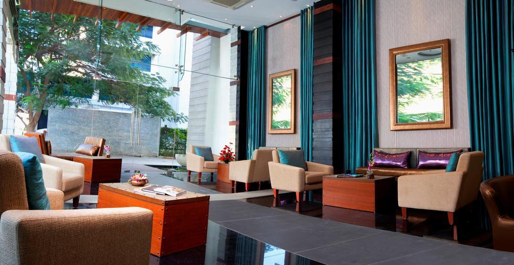 Melange Astris Aparthotel Bangalore Exteriör bild